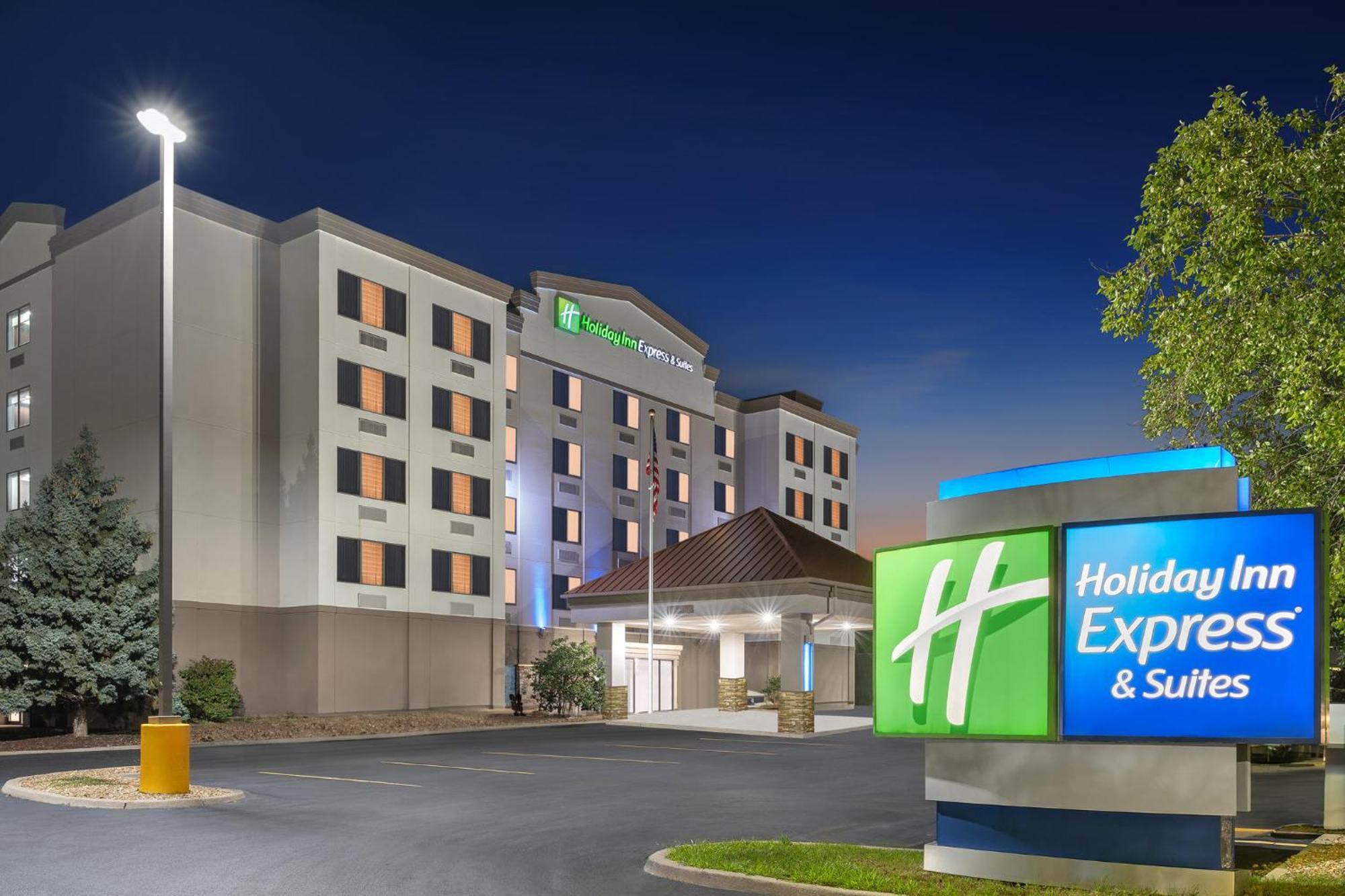 Holiday Inn Express Hotel & Suites Coralville By Ihg Exterior foto