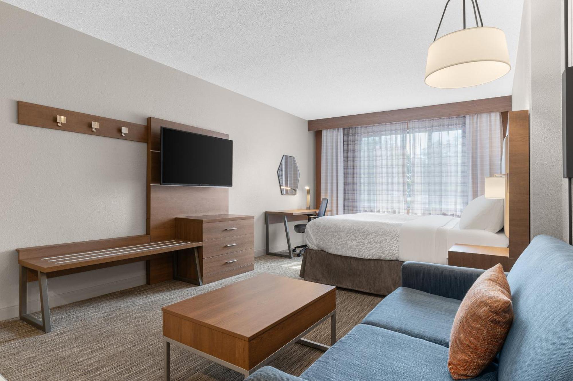Holiday Inn Express Hotel & Suites Coralville By Ihg Exterior foto